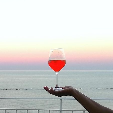 Attico Fronte Mare Apartman Martinsicuro Kültér fotó