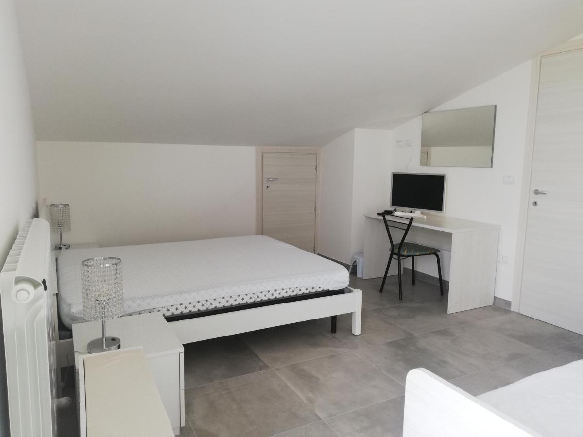 Attico Fronte Mare Apartman Martinsicuro Kültér fotó